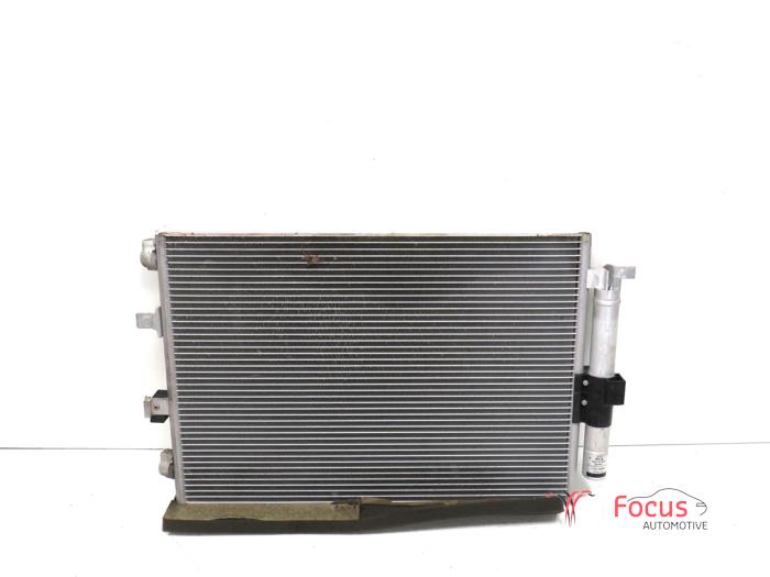 Usagé Radiateur clim Ford Focus 3 1.0 Ti-VCT EcoBoost 12V 100 Prix € 75,00 Règlement à la marge proposé par Focus Automotive