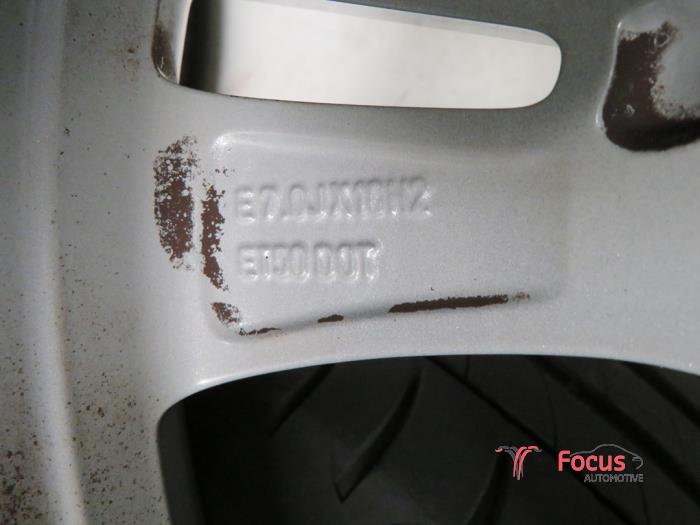 Felgen Set + Reifen van een Ford Focus 3 1.0 Ti-VCT EcoBoost 12V 100 2014