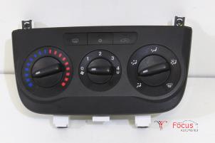Używane Panel sterowania nagrzewnicy Fiat Grande Punto (199) 1.3 JTD Multijet 16V 85 Actual Cena € 29,95 Procedura marży oferowane przez Focus Automotive