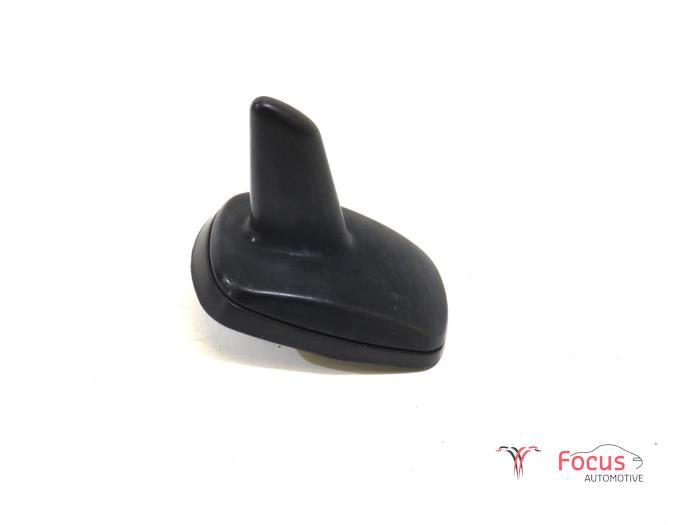 Używane Antena GPS Volkswagen Scirocco (137/13AD) 1.4 TSI 122 16V Cena € 9,95 Procedura marży oferowane przez Focus Automotive