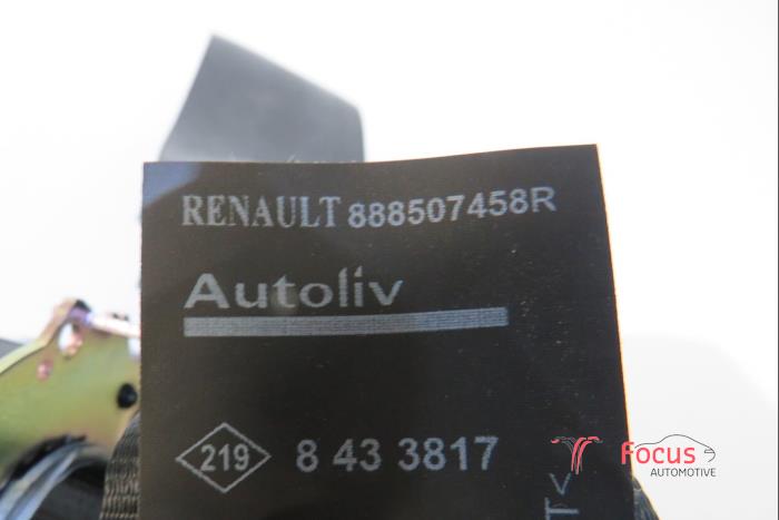 Ceinture de sécurité arrière centre d'un Renault Clio IV Estate/Grandtour (7R) 0.9 Energy TCE 90 12V 2019