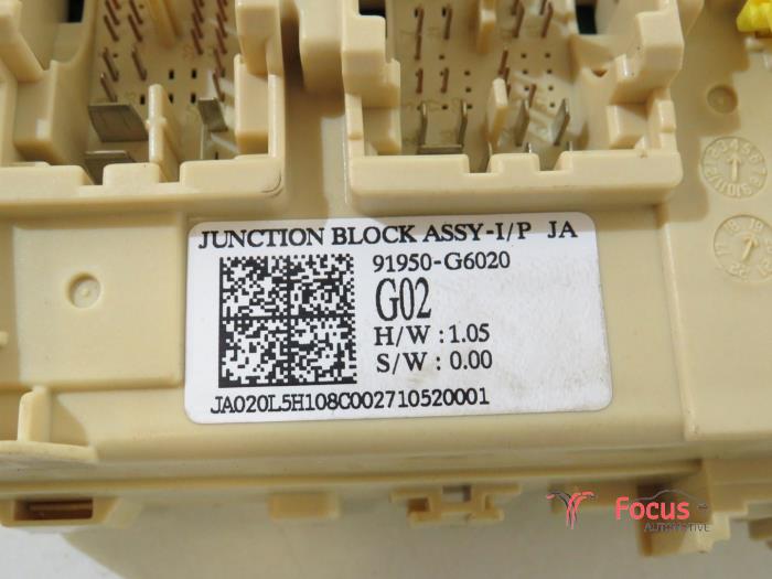 Ignition lock + computer from a Kia Picanto (JA) 1.0 12V 2019