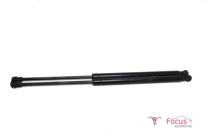 Set of tailgate gas struts from a Fiat 500 (312) 0.9 TwinAir 80 2016