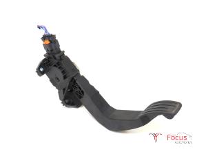 Used Throttle pedal position sensor Opel Corsa V 1.2 12V 100 Price € 90,00 Margin scheme offered by Focus Automotive