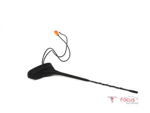 Used GPS antenna Opel Corsa V 1.2 12V 100 Price € 30,00 Margin scheme offered by Focus Automotive