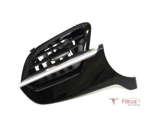 Used Dashboard vent Opel Corsa V 1.2 12V 100 Price € 45,00 Margin scheme offered by Focus Automotive