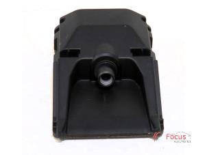 Używane Kamera przednia Citroen C3 (SX/SW) 1.2 Vti 12V PureTech Cena € 99,95 Procedura marży oferowane przez Focus Automotive