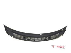 Used Cowl top grille Skoda Fabia II (5J) 1.2i 12V Price € 25,00 Margin scheme offered by Focus Automotive