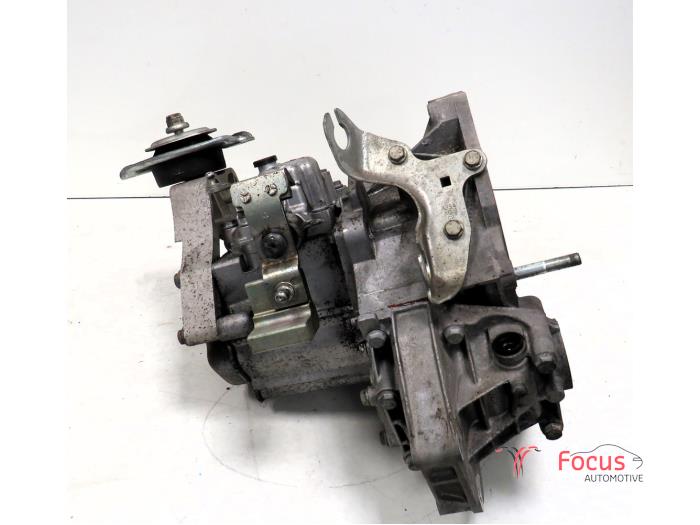 Gearbox from a Fiat 500 (312) 1.3 MJTD 16V 2008
