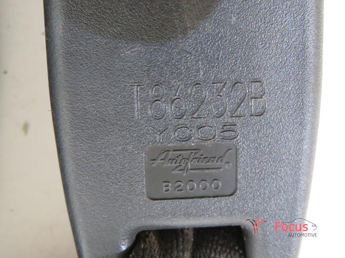 Rear seatbelt buckle, right from a Mazda 2 (DE) 1.4 CDVi 16V 2008