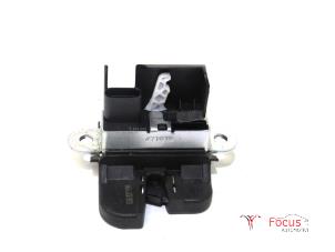 Used Tailgate lock mechanism Volkswagen Golf VII (AUA) 1.2 TSI 16V Price € 24,95 Margin scheme offered by Focus Automotive