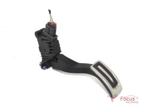 Used Throttle pedal position sensor Volkswagen Golf VII (AUA) 1.2 TSI 16V Price € 10,00 Margin scheme offered by Focus Automotive
