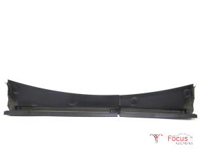 Usagé Paravent Citroen C3 Aircross (2C/2R) 1.2 e-THP PureTech 130 Prix € 39,95 Règlement à la marge proposé par Focus Automotive