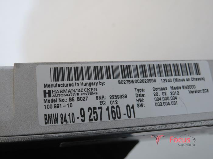 Radioverstärker van een BMW X1 (E84) sDrive 20d 2.0 16V 2012
