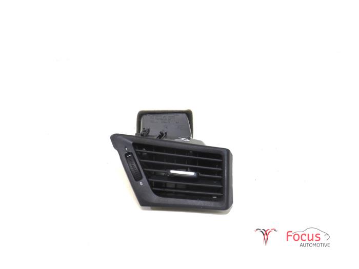 Dashboard vent from a BMW X1 (E84) sDrive 20d 2.0 16V 2012
