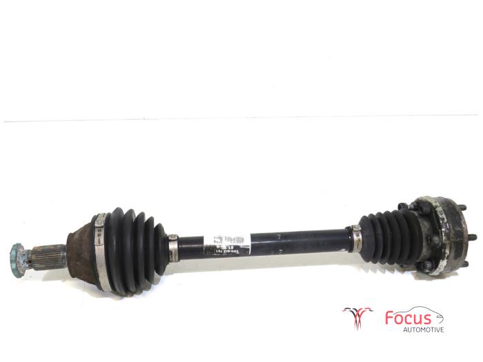 Front drive shaft, left from a Volkswagen Polo V (6R) 1.2 12V BlueMotion Technology 2011