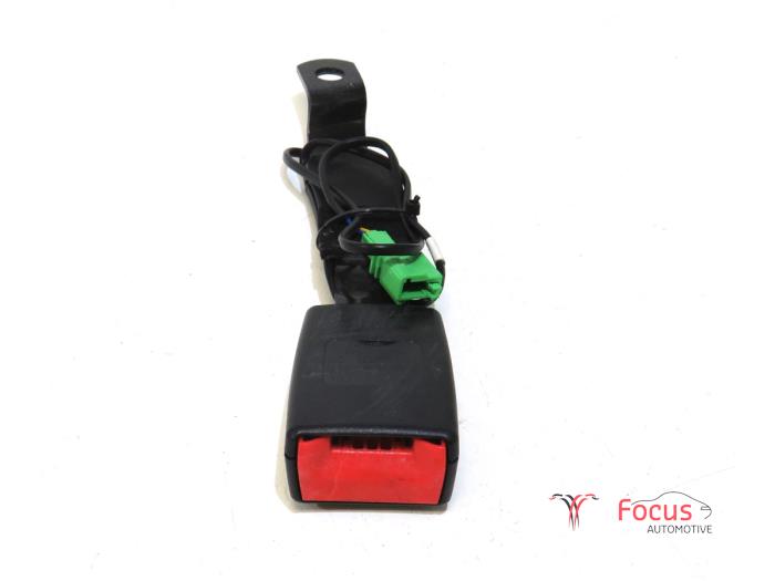 Front seatbelt buckle, right from a Volkswagen Polo V (6R) 1.2 12V BlueMotion Technology 2011