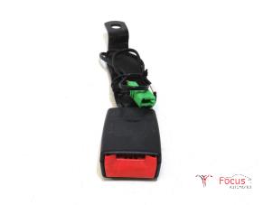 Usagé Insertion ceinture de sécurité avant droite Volkswagen Polo V (6R) 1.2 12V BlueMotion Technology Prix € 15,00 Règlement à la marge proposé par Focus Automotive