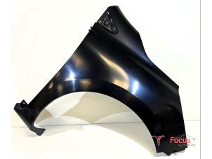 New Front wing, right Renault Clio IV (5R) Price € 78,59 Inclusive VAT offered by Focus Automotive