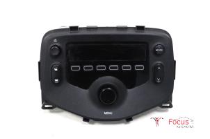 Używane Radioodtwarzacz CD Citroen C1 1.0 Vti 68 12V Cena € 75,00 Procedura marży oferowane przez Focus Automotive