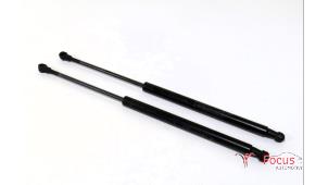 Used Set of tailgate gas struts Fiat 500 (312) 0.9 TwinAir 105 Price € 14,95 Margin scheme offered by Focus Automotive