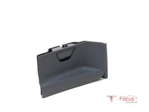 Usagé Boîte à gants Ford Ka II 1.2 Prix € 20,00 Règlement à la marge proposé par Focus Automotive