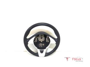 Usagé Volant Ford Ka II 1.2 Prix € 75,00 Règlement à la marge proposé par Focus Automotive