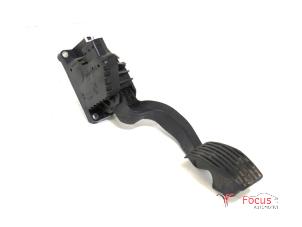 Used Throttle pedal position sensor Opel Corsa E 1.2 16V Price € 11,95 Margin scheme offered by Focus Automotive