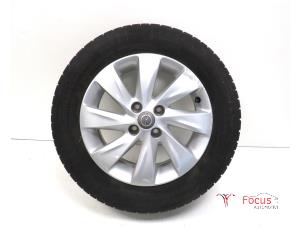 Gebrauchte Felge + Reifen Opel Corsa E 1.2 16V Preis € 65,00 Margenregelung angeboten von Focus Automotive