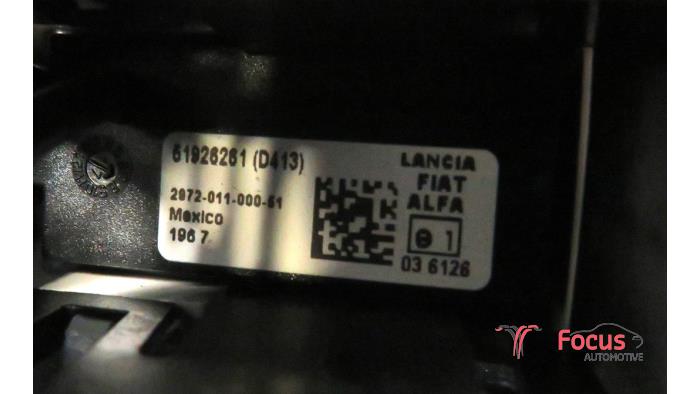 Eclairage de plafonnier d'un Fiat 500L (199) 1.3 D 16V Multijet 2018