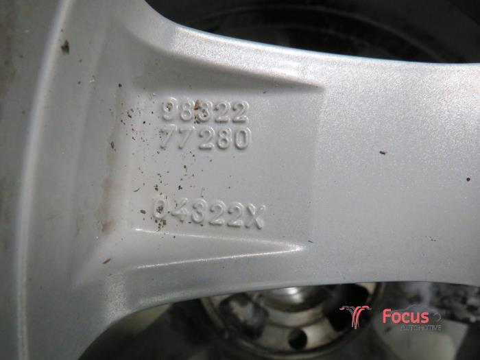 Obrecz + Opona z Opel Corsa F (UB/UH/UP) 1.2 12V 75 2020