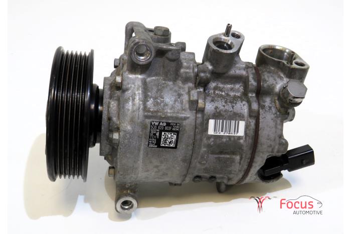 Air conditioning pump from a Volkswagen Golf VII (AUA) 1.2 TSI 16V 2014