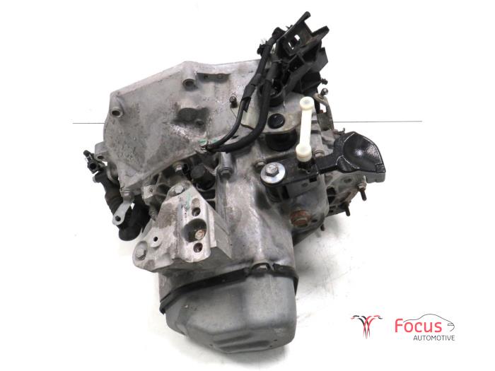 Gearbox from a Peugeot 208 I (CA/CC/CK/CL) 1.2 Vti 12V PureTech 82 2017