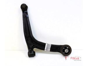 Usagé Bras de suspension avant droit Fiat 500C (312) 0.9 TwinAir 85 Prix € 29,95 Règlement à la marge proposé par Focus Automotive