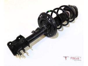 Used Front shock absorber rod, right Fiat 500C (312) 0.9 TwinAir 85 Price € 75,00 Margin scheme offered by Focus Automotive