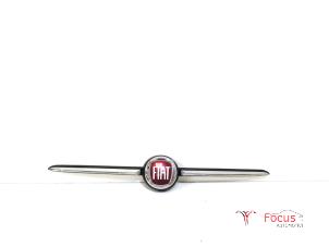 Used Grille Fiat 500C (312) 0.9 TwinAir 85 Price € 95,00 Margin scheme offered by Focus Automotive