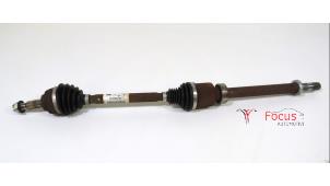 Used Front drive shaft, right Renault Captur (2R) 0.9 Energy TCE 12V Price € 75,00 Margin scheme offered by Focus Automotive