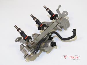 Used Fuel injector nozzle Renault Captur (2R) 0.9 Energy TCE 12V Price € 30,00 Margin scheme offered by Focus Automotive