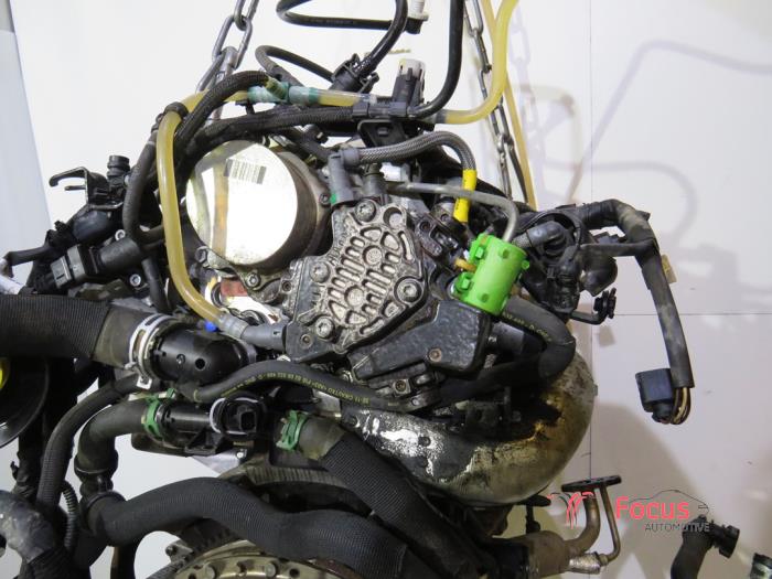 Engine from a Renault Master IV (FV) 2.3 dCi 100 16V FWD 2012
