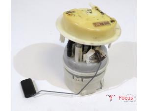 Used Electric fuel pump Peugeot 206+ (2L/M) 1.1 XR,XS Price € 17,50 Margin scheme offered by Focus Automotive