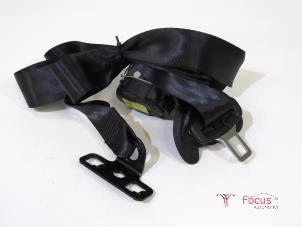 Used Rear seatbelt, left Peugeot 5008 II (M4/MC/MJ/MR) 1.6 16V PureTech 180 Price € 125,00 Margin scheme offered by Focus Automotive