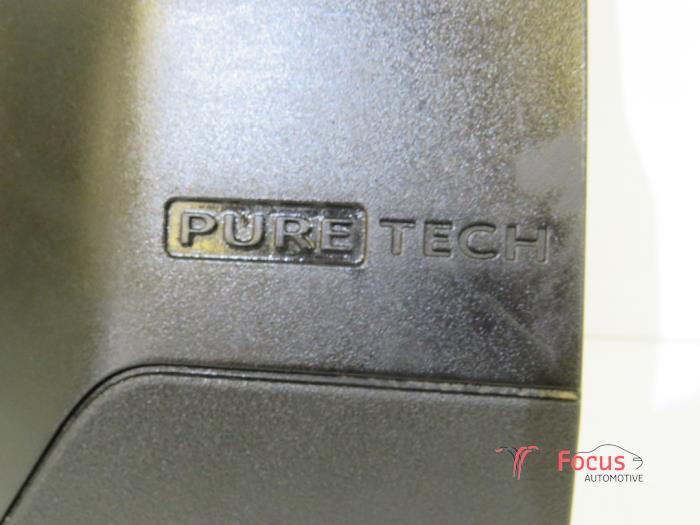Cache sous moteur d'un Peugeot 5008 II (M4/MC/MJ/MR) 1.6 16V PureTech 180 2020