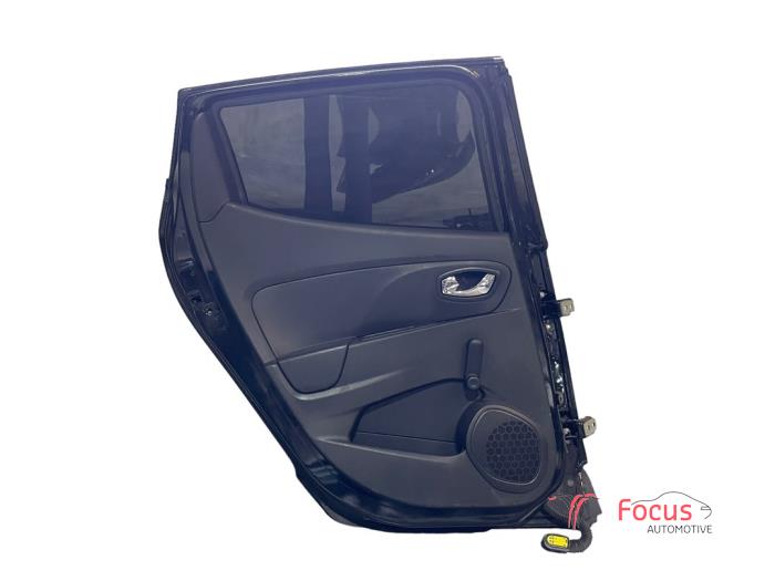 Rear door 4-door, left from a Renault Clio IV (5R) 1.5 Energy dCi 90 FAP 2013