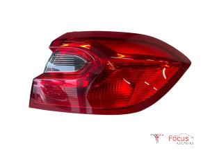 Usagé Feu arrière droit Ford Fiesta 7 1.1 Ti-VCT 12V 85 Prix € 99,99 Règlement à la marge proposé par Focus Automotive