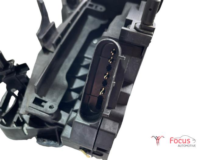 Front door lock mechanism 4-door, right Ford Focus 3 1.0 Ti-VCT ...