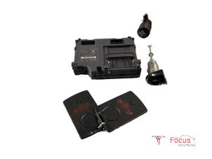 Used Card reader (lock) Renault Clio IV (5R) 1.5 Energy dCi 90 FAP Price € 19,99 Margin scheme offered by Focus Automotive