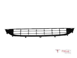 Używane Kratka zderzaka Ford Fiesta 7 1.1 Ti-VCT 12V 85 Cena € 29,99 Procedura marży oferowane przez Focus Automotive
