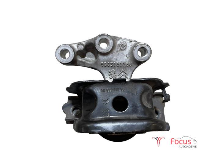 Engine mount from a Citroën C3 (SC) 1.6 HDi 92 2013