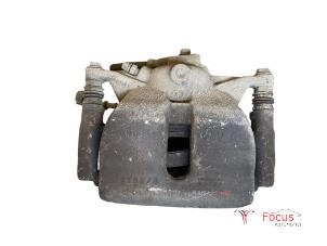Used Front brake calliper, right Volkswagen Golf VII (AUA) 1.6 TDI 16V Price € 13,99 Margin scheme offered by Focus Automotive