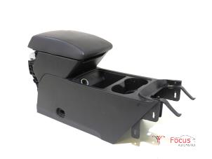 Używane Podlokietnik Seat Leon ST (5FF) 1.5 TSI 16V Cena € 125,00 Procedura marży oferowane przez Focus Automotive